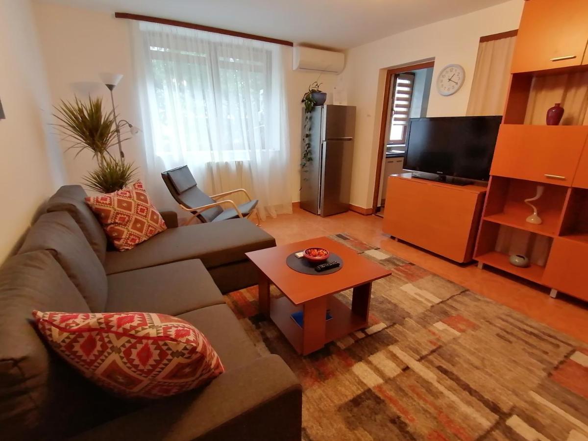 Mara Studio Apartment Constanta Bagian luar foto