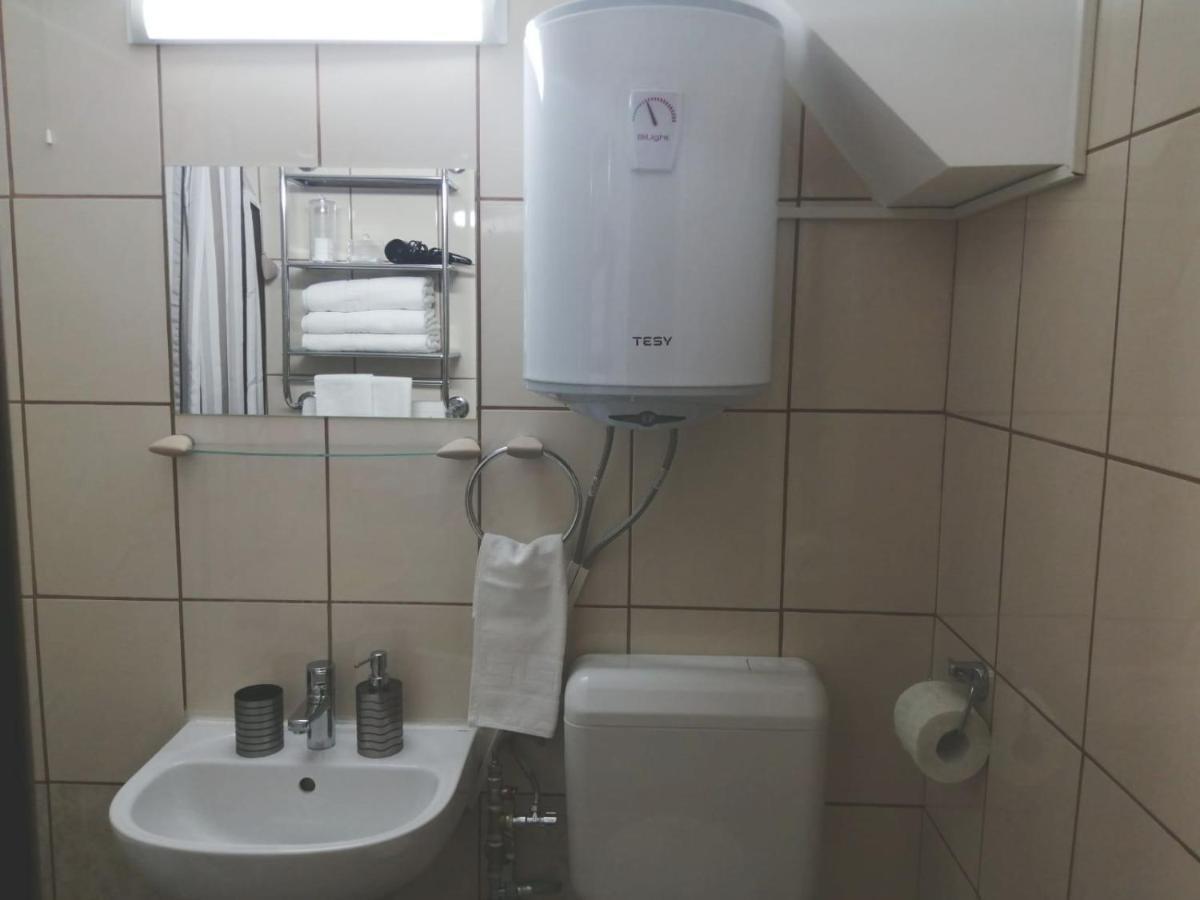 Mara Studio Apartment Constanta Bagian luar foto