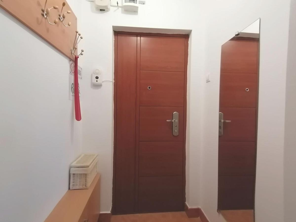 Mara Studio Apartment Constanta Bagian luar foto