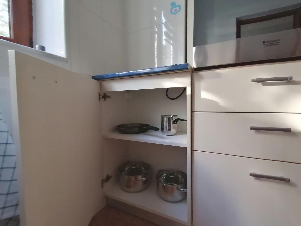 Mara Studio Apartment Constanta Bagian luar foto