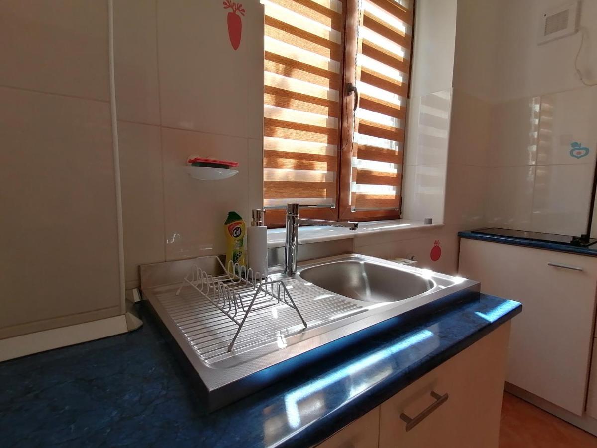 Mara Studio Apartment Constanta Bagian luar foto